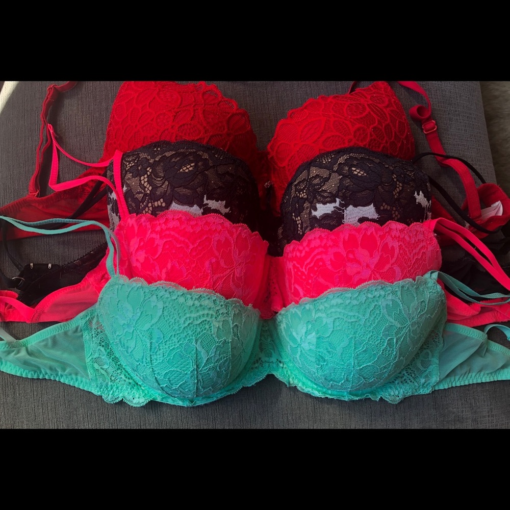 Pink/Victoria’s secret bras SOLD